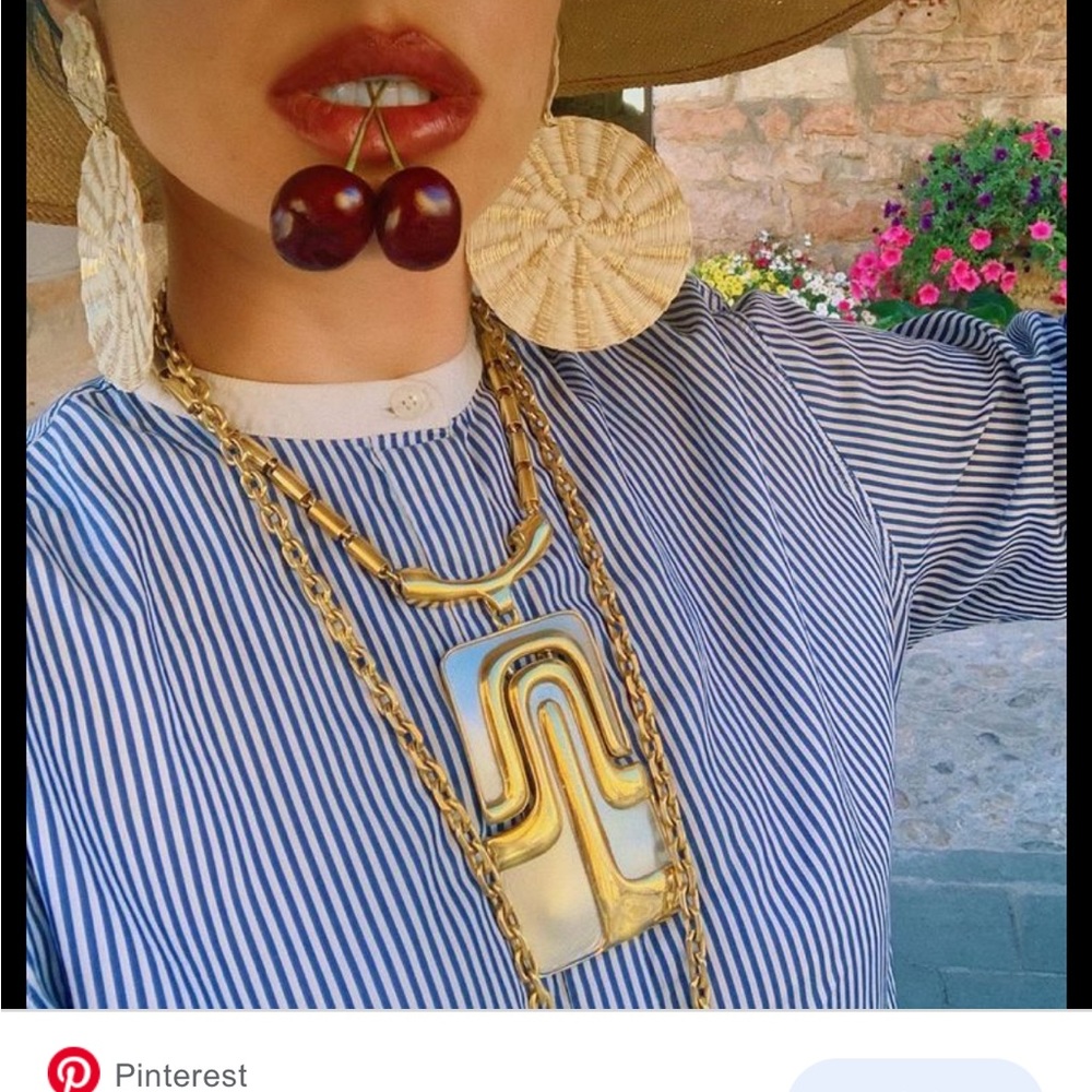NEW MERCEDES SALAZAR OVERSIZED GOLD RAFFIA DISC STATEMENT DROP EARRINGS - Picture 4 of 8
